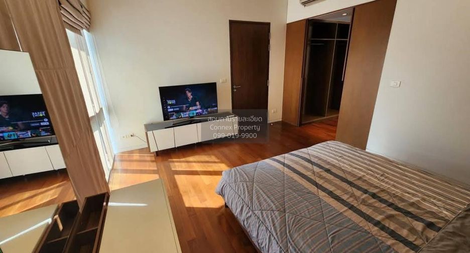 For rent 2 bedrooms condo in Pathum Wan, Bangkok
