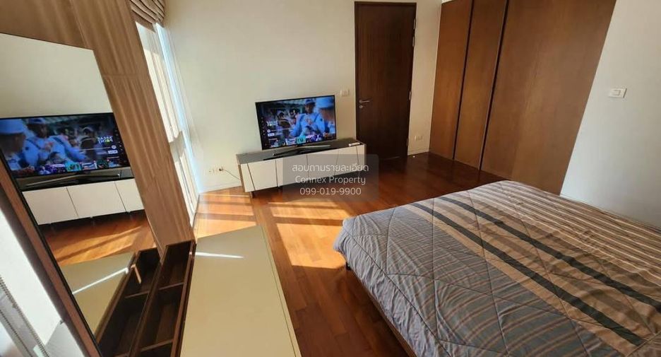 For rent 2 bedrooms condo in Pathum Wan, Bangkok