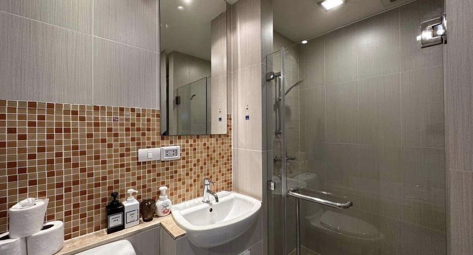 Condo en alquiler de 1 habitaciones en Khlong Toei, Bangkok
