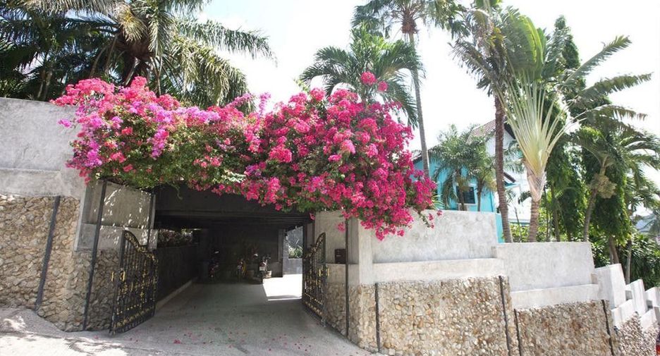 Villa en alquiler de 4 habitaciones en Kathu, Phuket