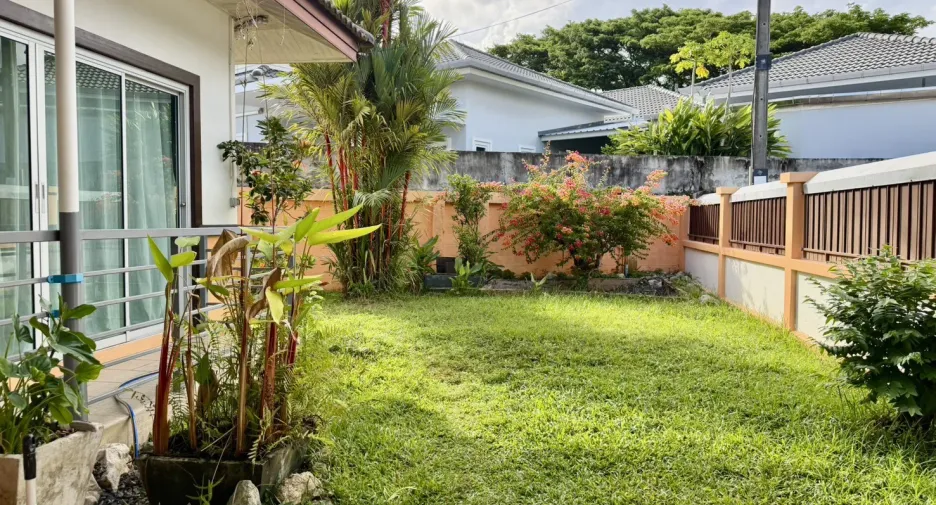 For rent 2 bedrooms townhouse in Mueang Phuket, Phuket