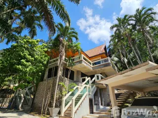 À louer 4 chambres villa à Kathu, Phuket