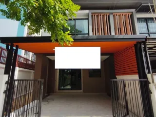 À vendre et à louer 3 chambres maison à Prawet, Bangkok