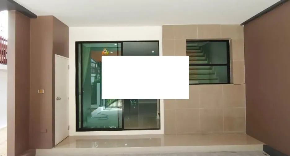 À vendre et à louer 3 chambres maison à Prawet, Bangkok