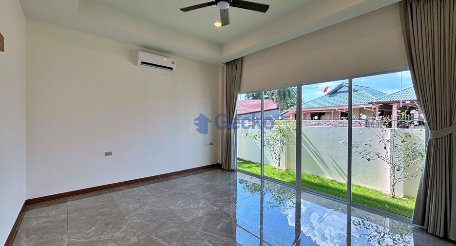 For rent and for sale 3 bedrooms house in Bang Lamung, Chonburi