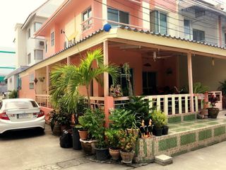 出售 4 卧室 联排别墅 在 Bang Sao Thong, Samut Prakan