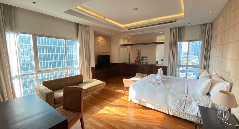 À louer 3 chambres condo à Pathum Wan, Bangkok