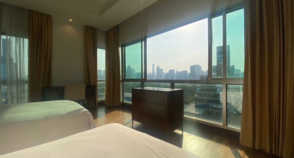 À louer 3 chambres condo à Pathum Wan, Bangkok