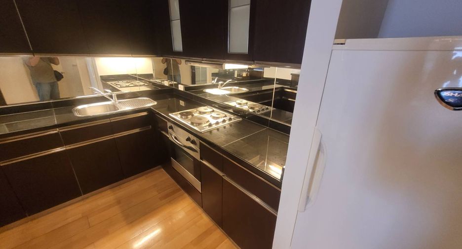 Condo en alquiler de 1 habitaciones en Khlong Toei, Bangkok