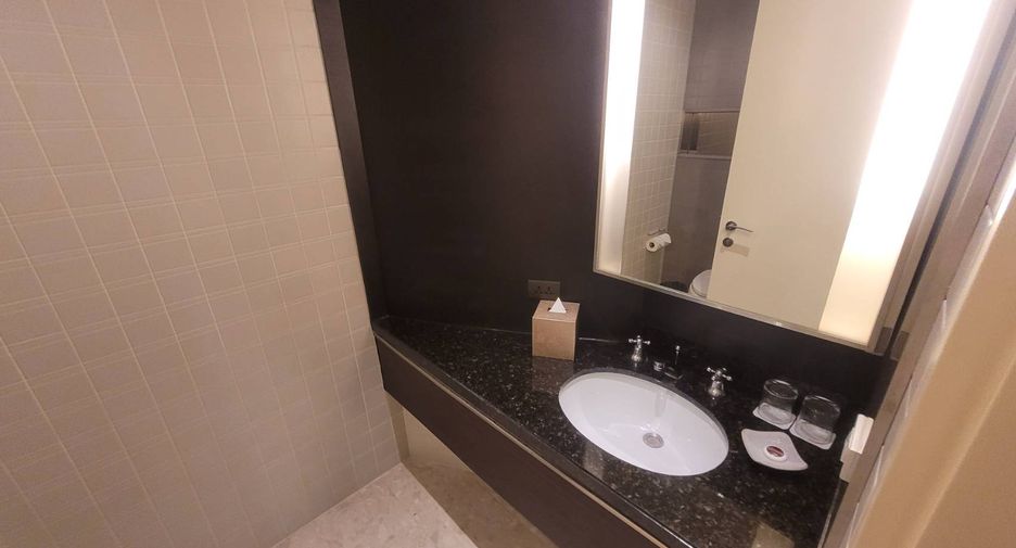 Condo en alquiler de 1 habitaciones en Khlong Toei, Bangkok