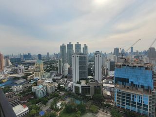 Condo en alquiler de 1 habitaciones en Khlong Toei, Bangkok