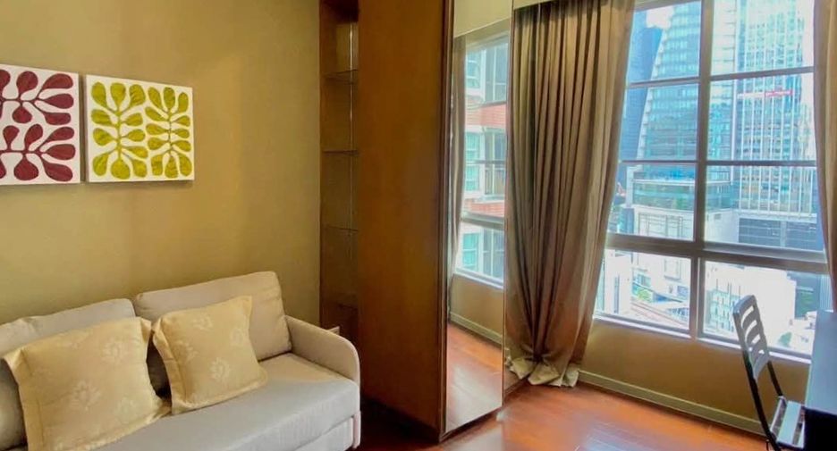 À louer 3 chambres condo à Khlong Toei, Bangkok