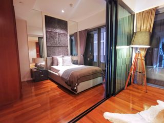 À louer et à vendre 2 chambres condo à Yan Nawa, Bangkok