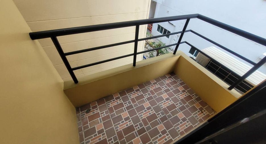 Wohnung zur Miete mit 3 Zimmer in Watthana, Bangkok
