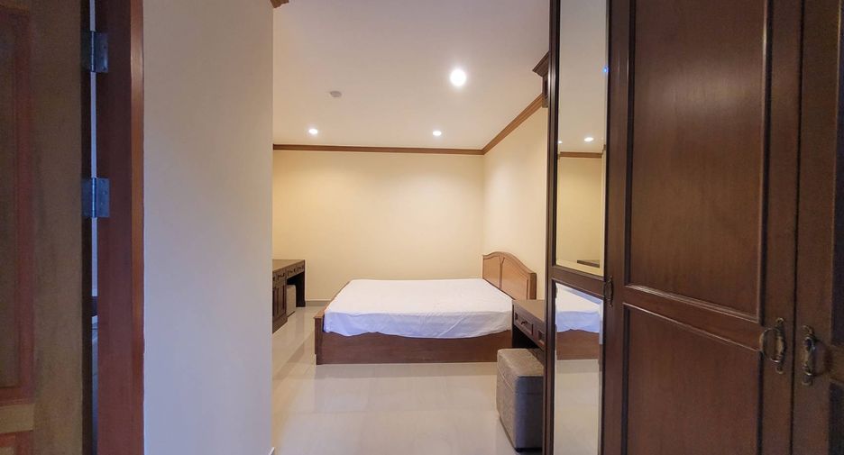 Wohnung zur Miete mit 3 Zimmer in Watthana, Bangkok