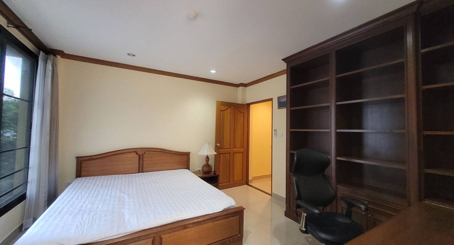 Wohnung zur Miete mit 3 Zimmer in Watthana, Bangkok