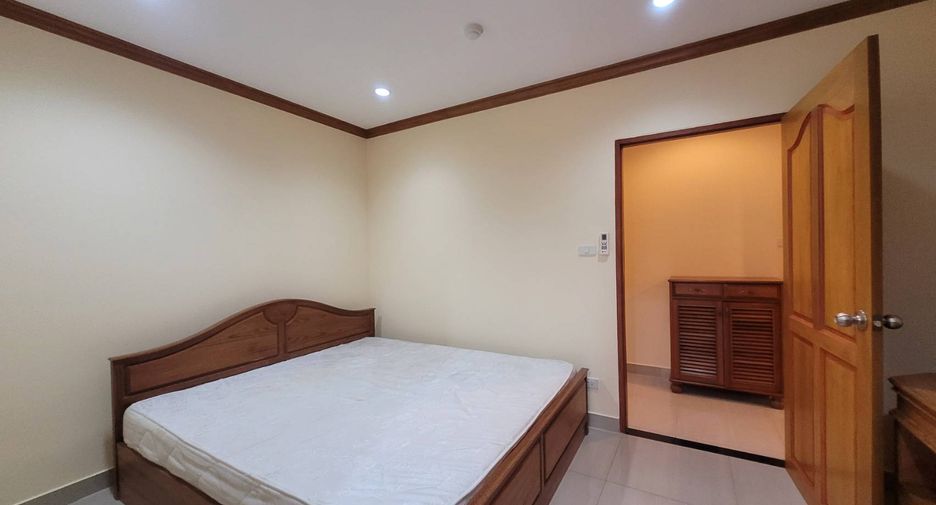 Wohnung zur Miete mit 3 Zimmer in Watthana, Bangkok