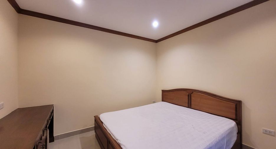 Wohnung zur Miete mit 3 Zimmer in Watthana, Bangkok
