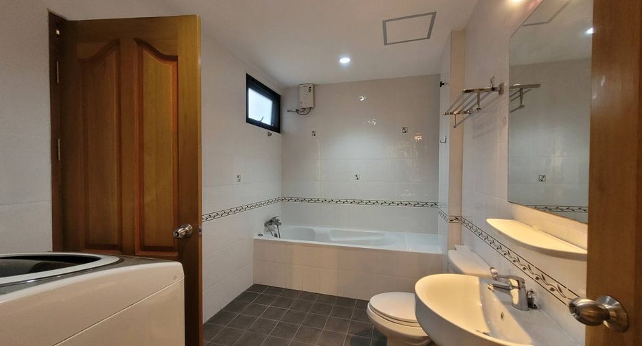 Wohnung zur Miete mit 3 Zimmer in Watthana, Bangkok