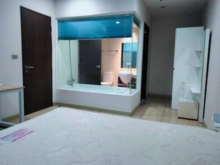 Condo en alquiler de 1 habitaciones en Khlong Toei, Bangkok