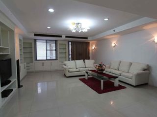 Wohnung zur Miete mit 3 Zimmer in Khlong Toei, Bangkok