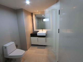 Wohnung zur Miete mit 3 Zimmer in Khlong Toei, Bangkok