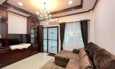 出售 2 卧室 联排别墅 在 Jomtien, 芭提雅