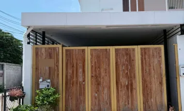 出售 2 卧室 联排别墅 在 Jomtien, 芭提雅