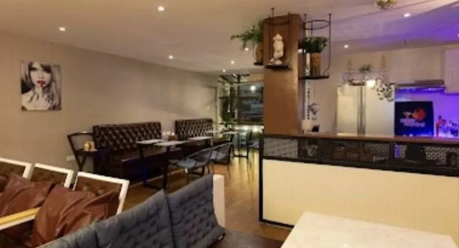 Hotel zum Kauf mit 9 Zimmer in Bang Lamung, Chonburi