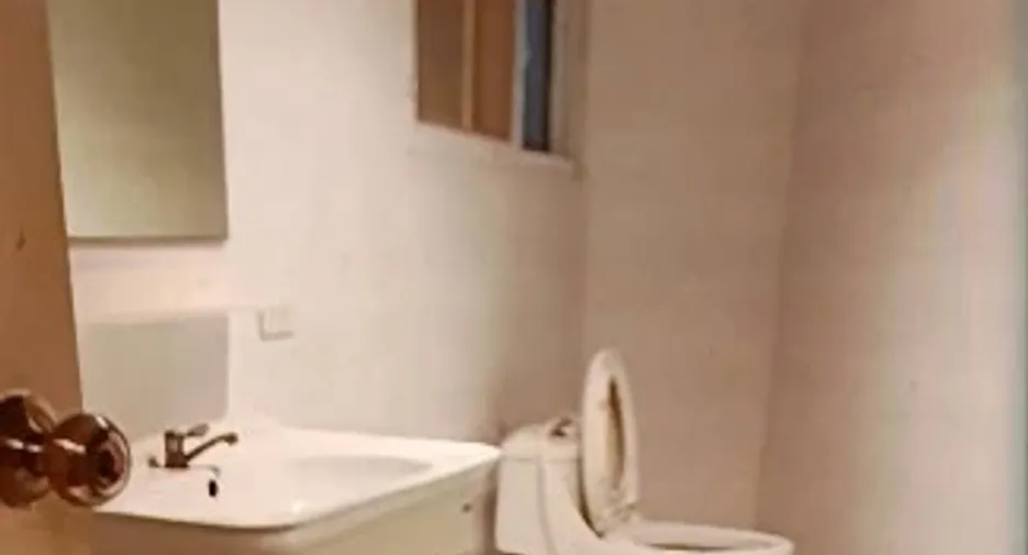 Hotel zum Kauf mit 9 Zimmer in Bang Lamung, Chonburi