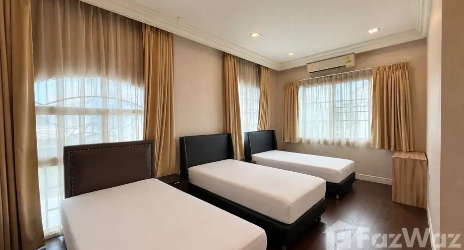 For sale 4 bedrooms house in Bang Phli, Samut Prakan