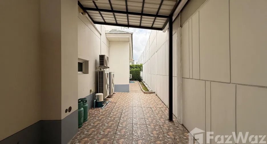 For sale 4 bedrooms house in Bang Phli, Samut Prakan