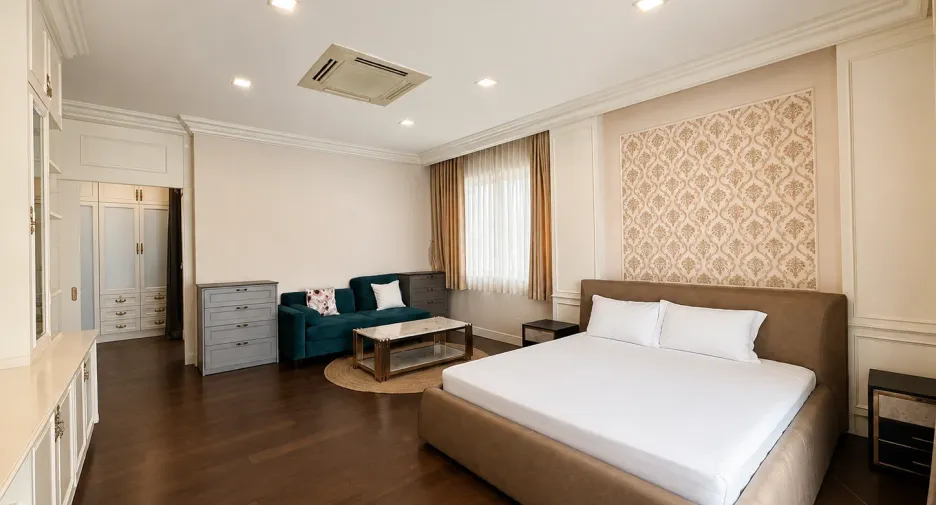 For sale 4 bedrooms house in Bang Phli, Samut Prakan