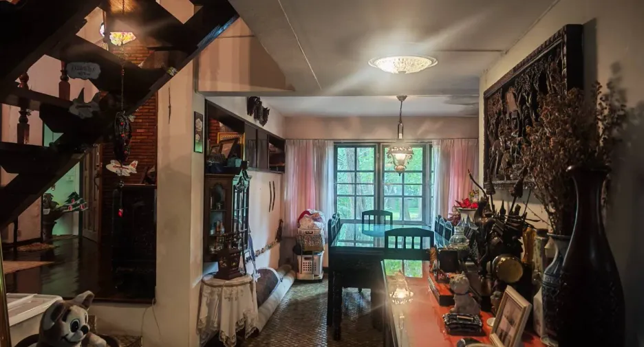 For sale 4 bedrooms house in Mueang Chiang Mai, Chiang Mai