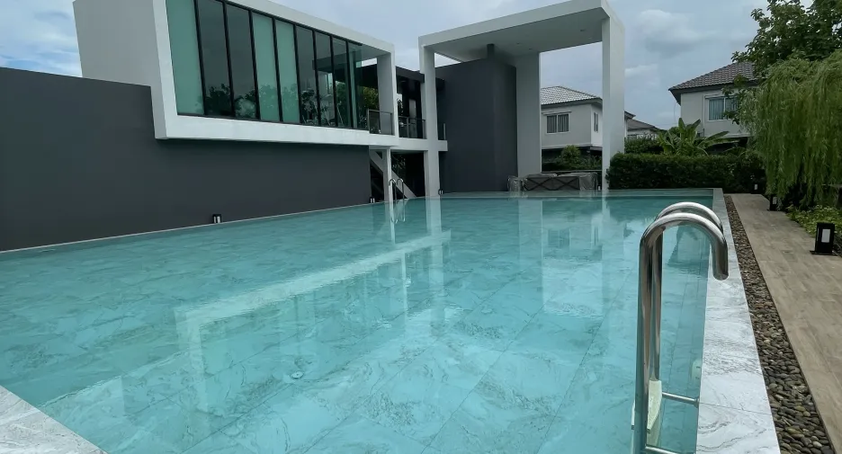 Casa en venta de 4 habitaciones en Bang Kruai, Nonthaburi