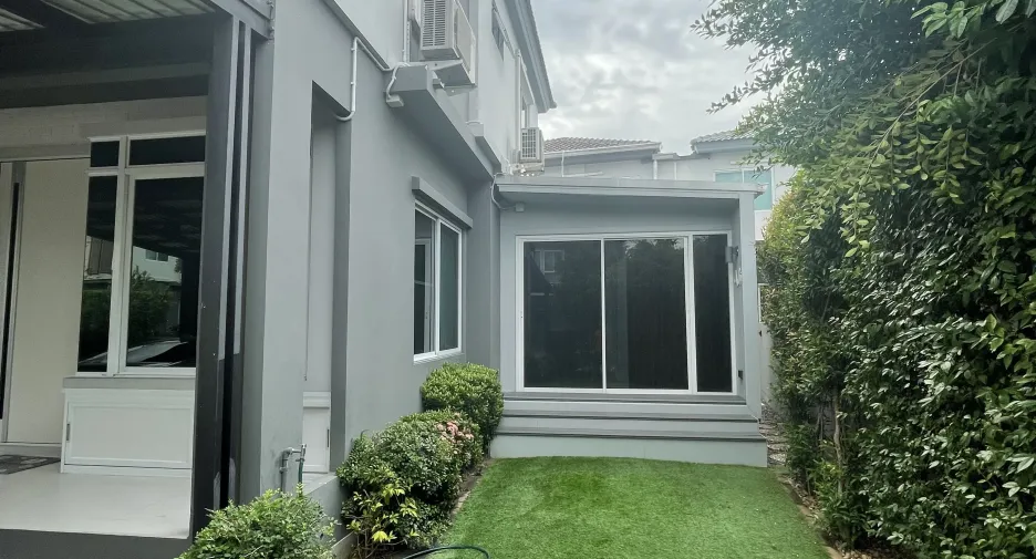 Casa en venta de 4 habitaciones en Bang Kruai, Nonthaburi