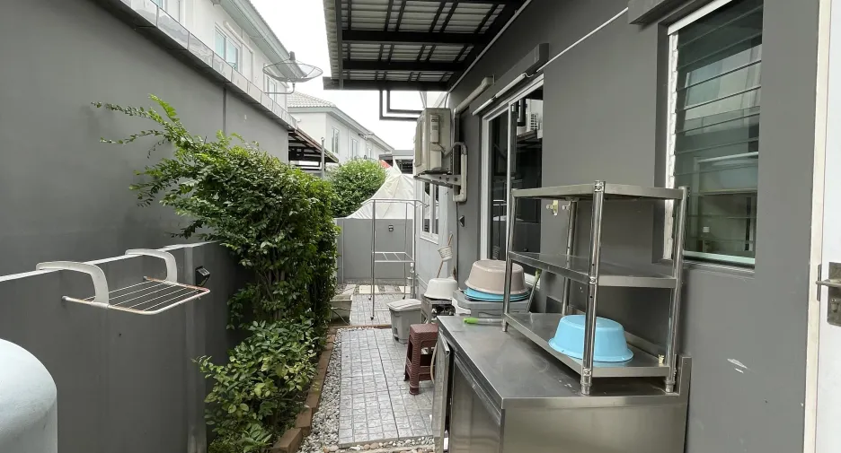 Casa en venta de 4 habitaciones en Bang Kruai, Nonthaburi