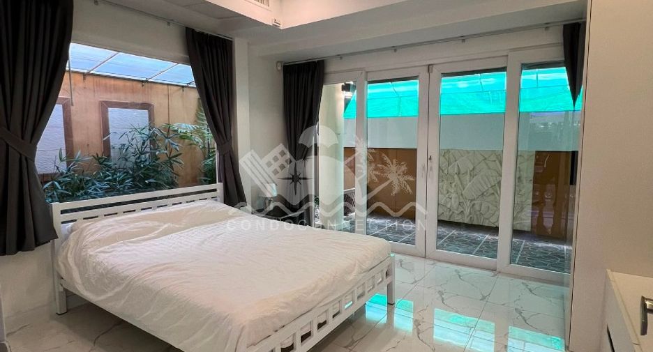 Haus zum Kauf mit 4 Zimmer in Bang Lamung, Chonburi