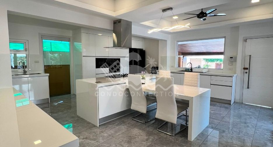 Haus zum Kauf mit 4 Zimmer in Bang Lamung, Chonburi