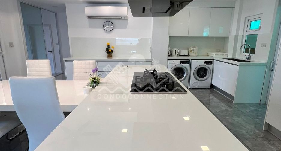 Haus zum Kauf mit 4 Zimmer in Bang Lamung, Chonburi