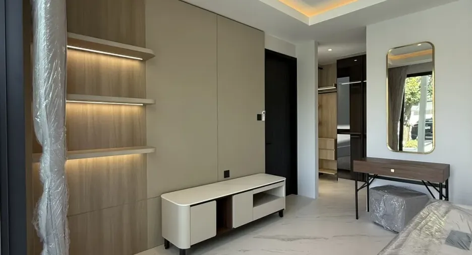 Casa en venta y en alquiler de 5 habitaciones en Saphan Sung, Bangkok