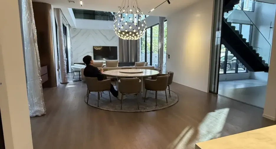 Casa en venta y en alquiler de 5 habitaciones en Saphan Sung, Bangkok