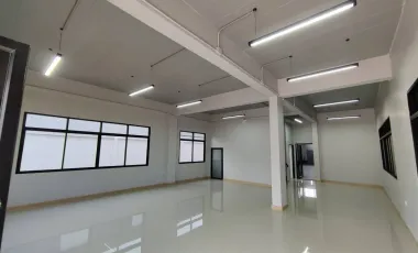 Haus zum Kauf und zur Miete mit 2 Zimmer in Krathum Baen, Samut Sakhon