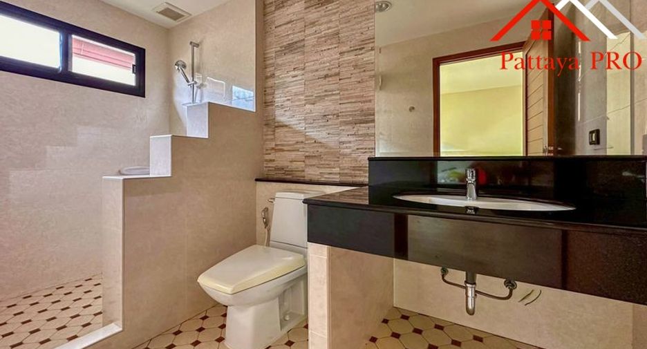 For sale 3 bedrooms house in Huay Yai, Pattaya
