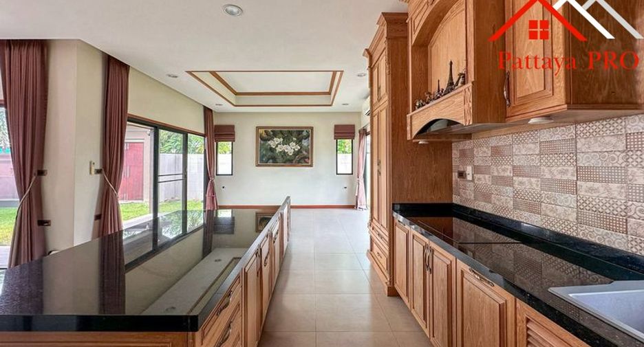 For sale 3 bedrooms house in Huay Yai, Pattaya