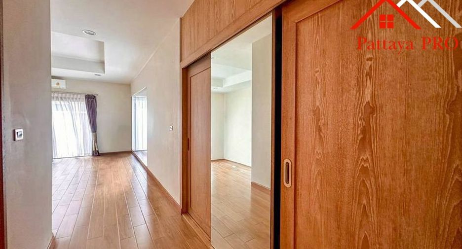 For sale 3 bedrooms house in Huay Yai, Pattaya