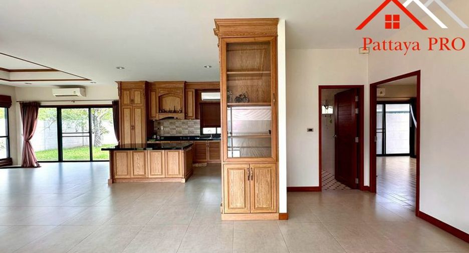 For sale 3 bedrooms house in Huay Yai, Pattaya