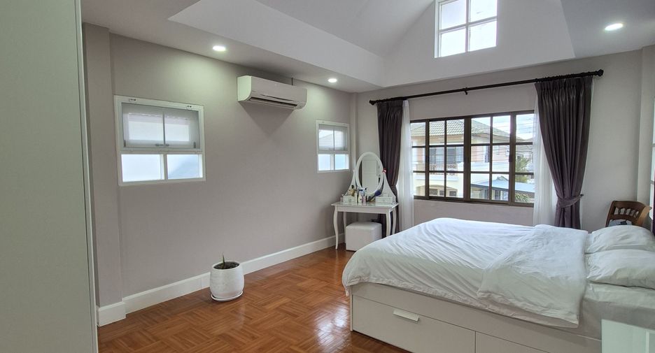 Casa en venta de 3 habitaciones en Bang Lamung, Chonburi