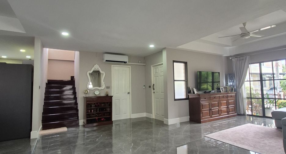 Casa en venta de 3 habitaciones en Bang Lamung, Chonburi