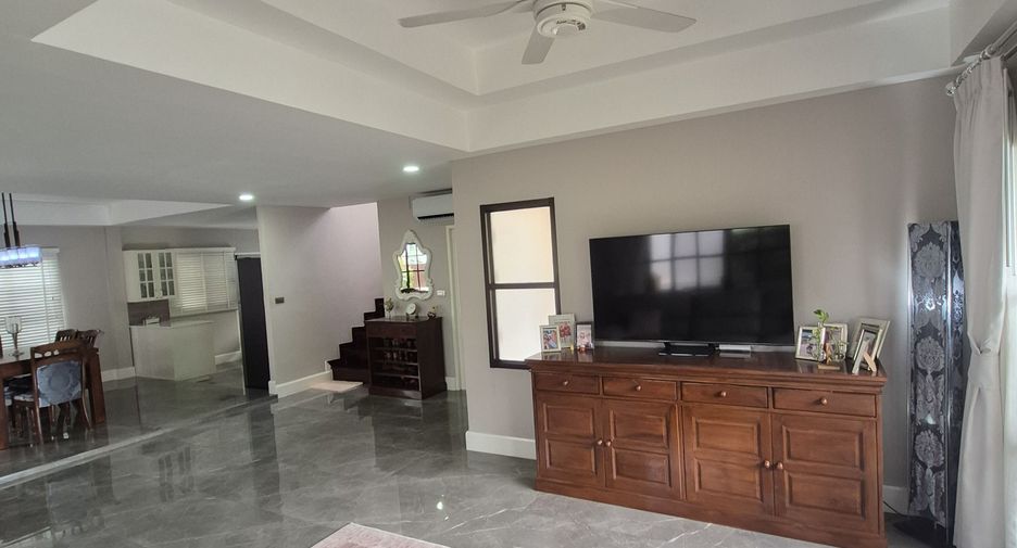 Casa en venta de 3 habitaciones en Bang Lamung, Chonburi